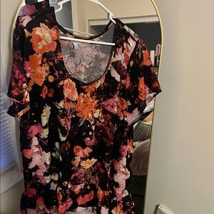 Source Unknown Black Floral Short Sleeve Blouse